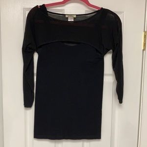 Tank with mesh sleeves